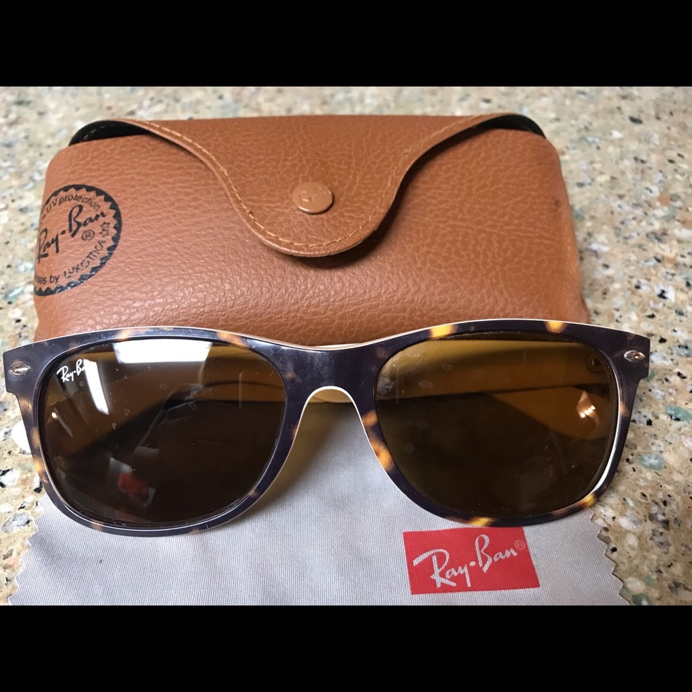 Authentic Ray ban wayfarer sunglasses